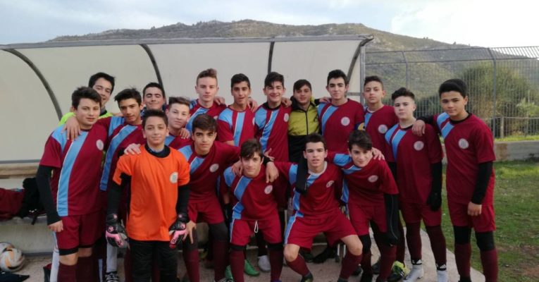 Η ομάδα αγοριών ποδοσφαίρου Γυμνασίου στις 8 Καλύτερες Ομάδες του φετινού Πρωταθλήματος Α.Σ.Ι.Σ.