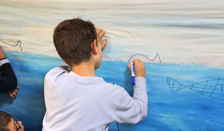 Οι μαθητές της Γ΄ Δημοτικού δημιουργούν τον δικό τους «ωκεανό»