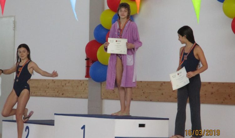 Χρυσό Μετάλλιο στους Αγώνες Κολύμβησης Δημοτικών Σχολείων
