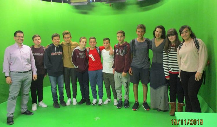Οι μαθητές του Ομίλου Δημοσιογραφίας Γυμνασίου στον Τηλεοπτικό Σταθμό ALPHA