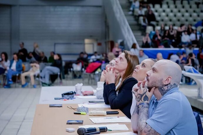 Η καθηγήτρια Φυσικής Αγωγής κυρία Ελένη Βαρδακαστάνη συμμετείχε στην Κριτική Επιτροπή του 1ου Διαγωνισμού Εναέριου Χορού
