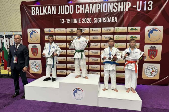 Δεύτερος Βαλκανιονίκης στο Judo ο μαθητής της ΣΤ’ Δημοτικού, Κωνσταντίνος Βουτσινάς