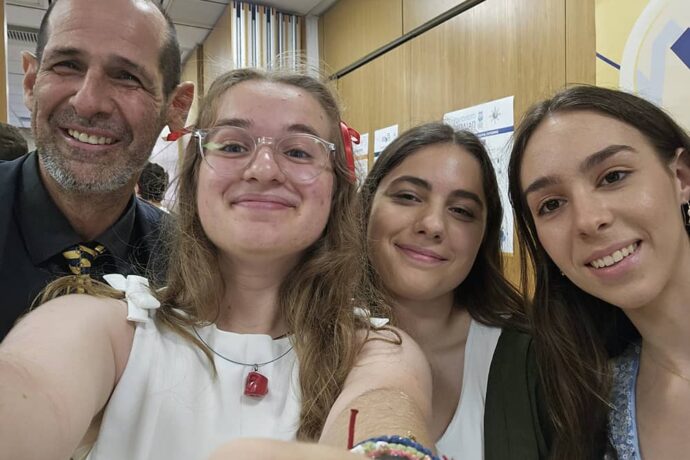 Βράβευση μαθητριών του Λυκείου από την Ελληνική Στατιστική Αρχή για την 5η θέση στον 8ο Πανελλήνιο Διαγωνισμό Στατιστικής