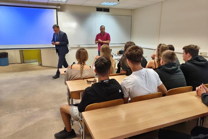 Εκπαιδευτική Επίσκεψη της Β΄ Λυκείου στο Πανεπιστήμιο Πειραιώς