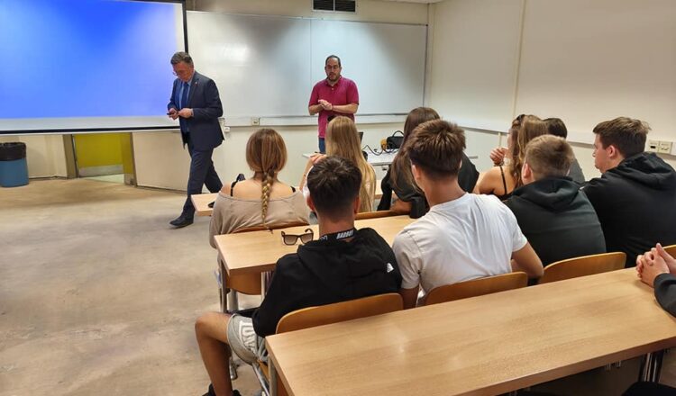 Εκπαιδευτική Επίσκεψη της Β΄ Λυκείου στο Πανεπιστήμιο Πειραιώς