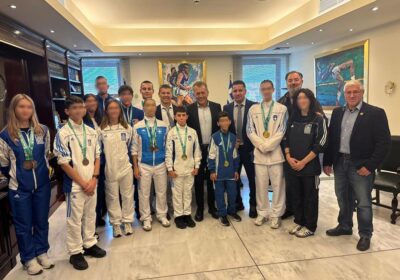 Μαθητής της Εκπαιδευτικής Αναγέννησης, ο Λάμπης Παυλόπουλος, τιμήθηκε από τον Υφυπουργό Αθλητισμού μαζί με την Εθνική Ομάδα Kung Fu