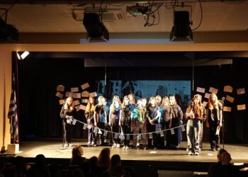 «Ο Πόλεμος ως Προσωπικό Βίωμα» – Γιορτή για την Εθνική Επέτειο της 28ης Οκτωβρίου από τη Β΄ Γυμνασίου