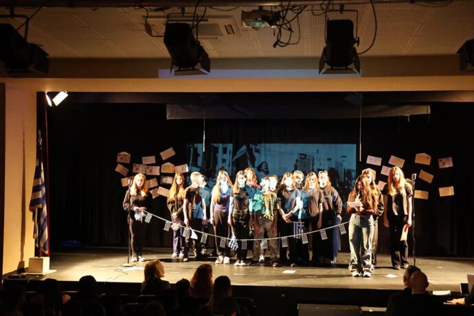 «Ο Πόλεμος ως Προσωπικό Βίωμα» – Γιορτή για την Εθνική Επέτειο της 28ης Οκτωβρίου από τη Β΄ Γυμνασίου