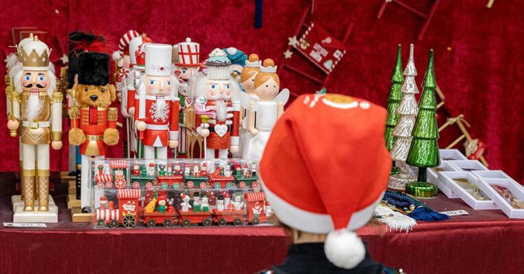 Με μεγάλη επιτυχία και συγκινητική συμμετοχή πραγματοποιήθηκε το Χριστουγεννιάτικο Bazaar του Σχολείου μας για την υποστήριξη του Γενικού Νοσοκομείου Αθηνών «Αλεξάνδρα»