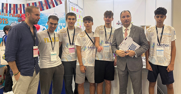 Αξιέπαινη και Δυναμική Παρουσία της Μαθητικής Ομάδας “Minders” της Εκπαιδευτικής Αναγέννησης στην Ολυμπιάδα Εκπαιδευτικής Ρομποτικής στη Σιγκαπούρη