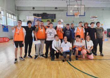 Οι μαθητές της Εκπαιδευτικής Αναγέννησης στο 1ο Σχολικό Τουρνουά Unified Καλαθοσφαίρισης