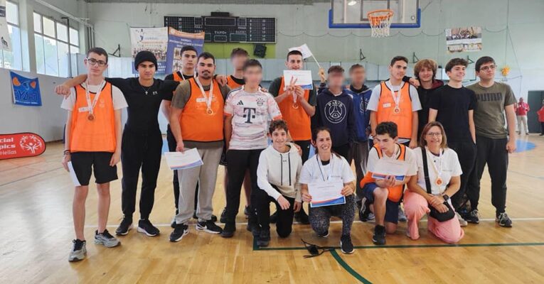 Οι μαθητές της Εκπαιδευτικής Αναγέννησης στο 1ο  Σχολικό Τουρνουά Unified Καλαθοσφαίρισης