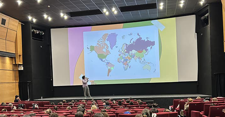 «Η Γεωγραφία είναι ΠΟΛΥ ΚΟΥΛ!» – Εκπαιδευτική Επίσκεψη της Ε΄ Δημοτικού στον Κινηματογράφο Δαναό