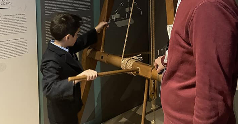 «Τα Μυστικά της Αρχαίας Ελληνικής Τεχνολογίας» – Η Β΄ Δημοτικού στο Μουσείο Κοτσανά