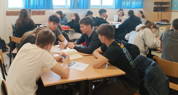 «Escape Strategy – Επιχείρηση Αποσταθεροποίησης»: Όταν το 1984 γίνεται παιχνίδι στρατηγικής στην τάξη