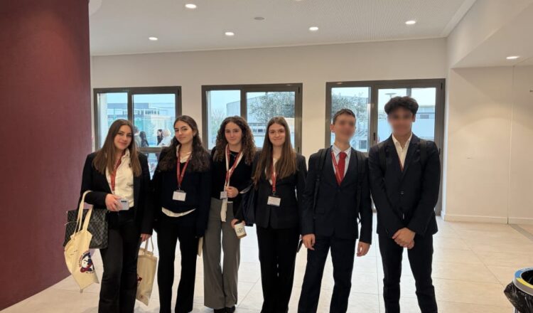Μαθητές της Εκπαιδευτικής Αναγέννησης διαπρέπουν στο St. Catherine’s MUN