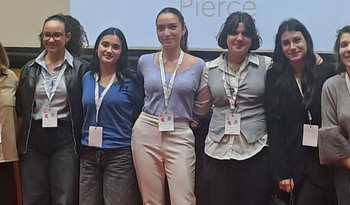 Τριπλή Διάκριση για την Εκπαιδευτική Αναγέννηση στον Τελικό των Πανελλήνιων Αγώνων Ρητορικής Τέχνης Pierce 2026