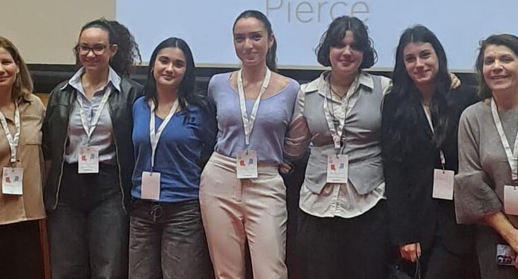 Τριπλή Διάκριση για την Εκπαιδευτική Αναγέννηση στον Τελικό των Πανελλήνιων Αγώνων Ρητορικής Τέχνης Pierce 2026