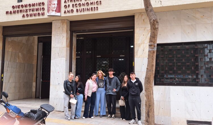 Μαθητές της Εκπαιδευτικής Αναγέννησης στον τελικό του Διαγωνισμού Οικονομικών «ΕΡΜΗΣ»