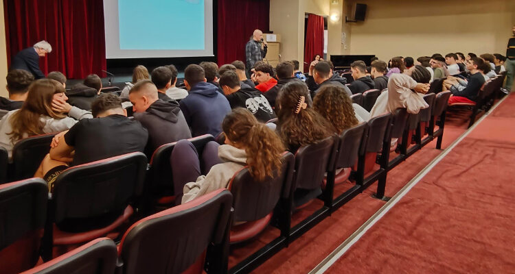 «Μορφές εξάρτησης και έγκαιρη παρέμβαση στην εφηβεία»