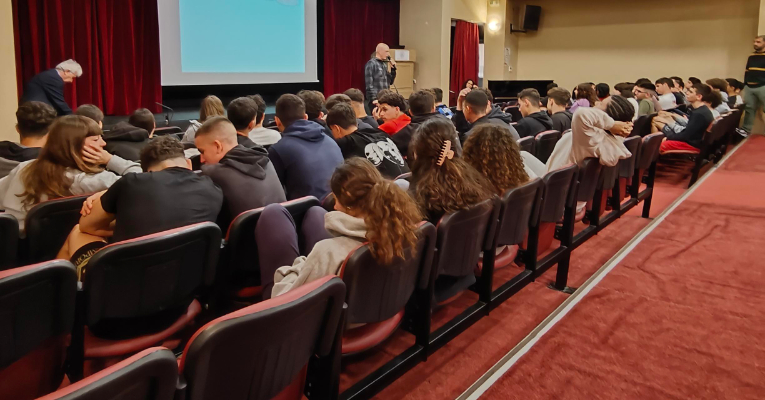 «Μορφές εξάρτησης και έγκαιρη παρέμβαση στην εφηβεία»