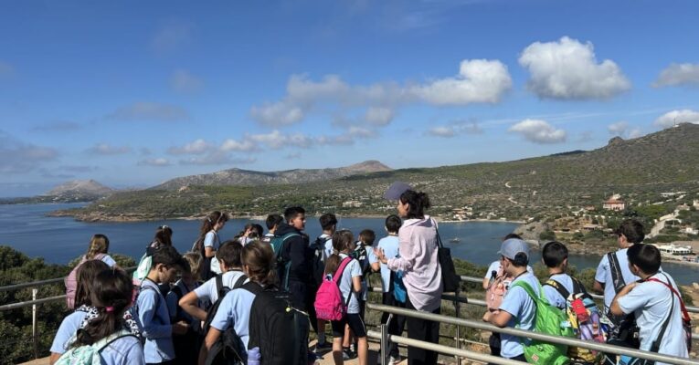 Η Ε΄ Δημοτικού στο Σούνιο για μια ημέρα γνώσης και εξερεύνησης